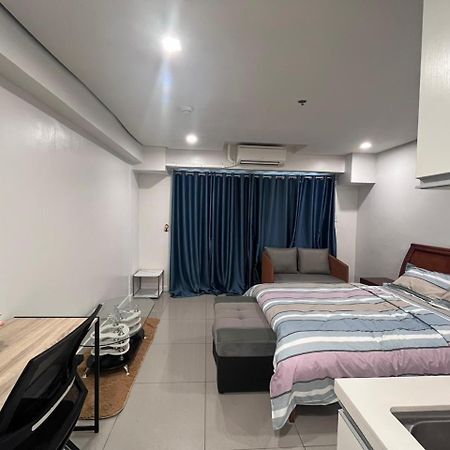 Sapphire Seaview Park Aparthotel Manila Esterno foto